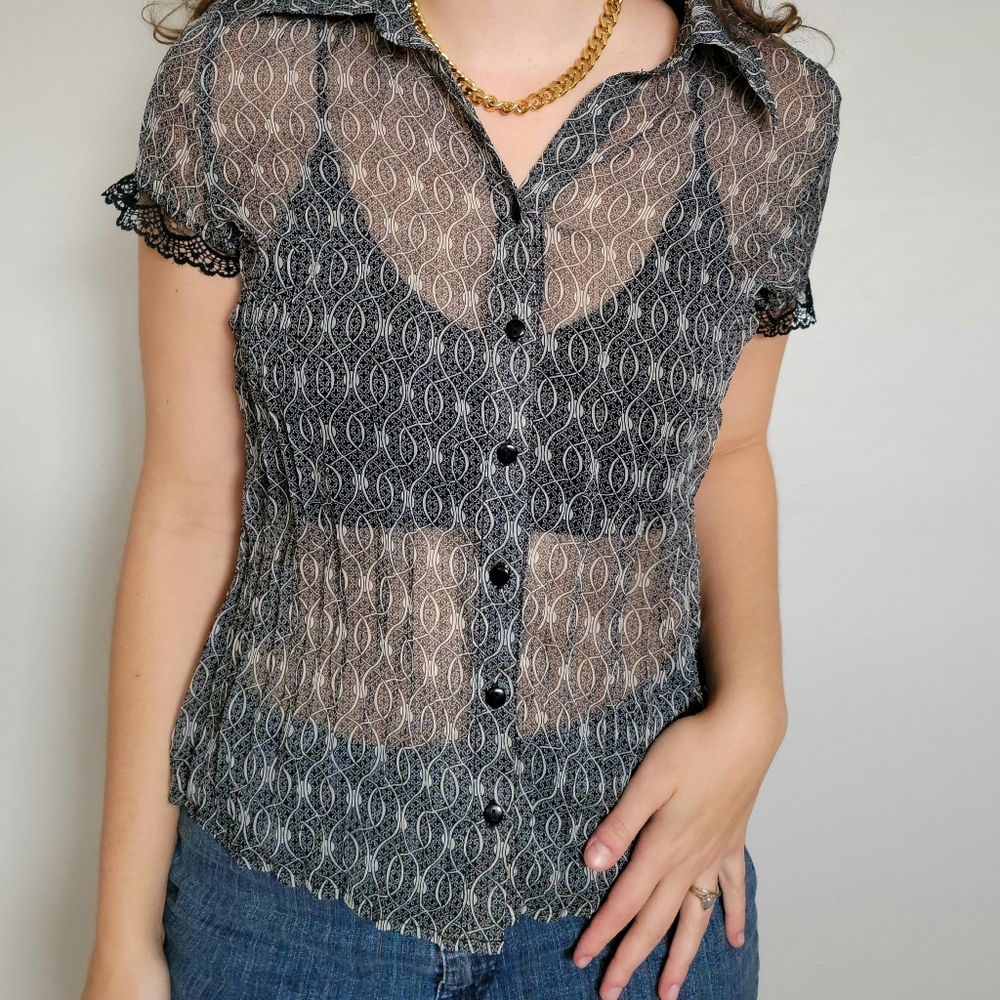 Chagall Sheer Short Sleeve Button Up 90s Style